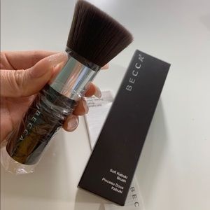 BECCA brush